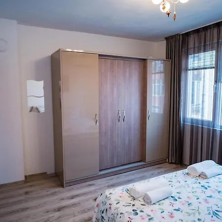 Black Sea Centre Apartment *